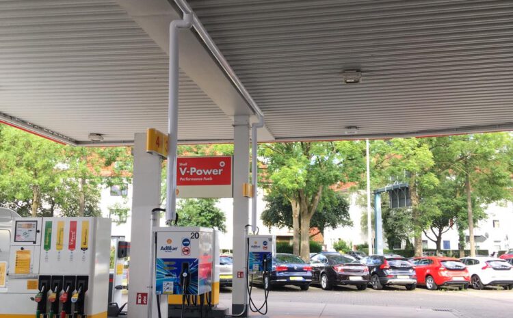 Shell Bremen_Oberirdische Rohrleitungen für AdBlue