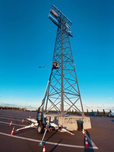 Videoüberwachung am ARAL Werbepylon